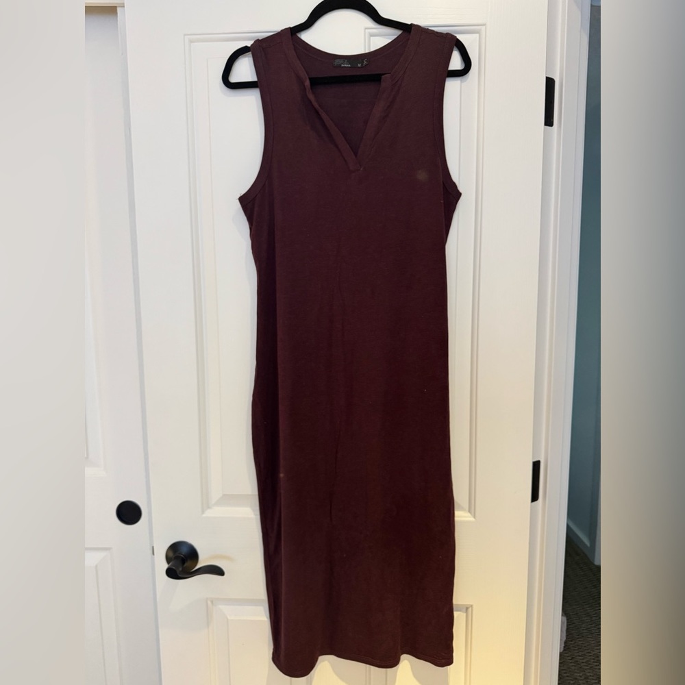 Prana Sleeveless Midi Dress in burgundy